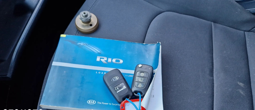 Kia Rio cena 22800 przebieg: 235000, rok produkcji 2013 z Rudnik nad Sanem małe 137